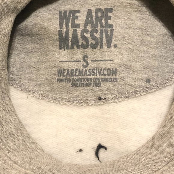 WE ARE MASSIV. More Love! Grey Sweatshirt Unisex S - Picture 4 of 5